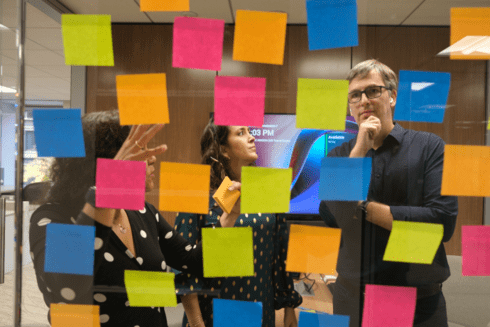 People working together - Institutional Strategy - Inter American Development Bank - IDB