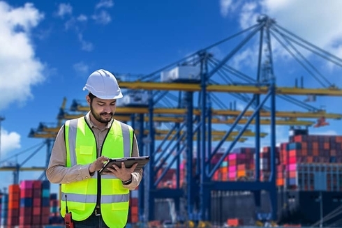 Worker in a port - Blogs - Inter American Development Bank - IDB
